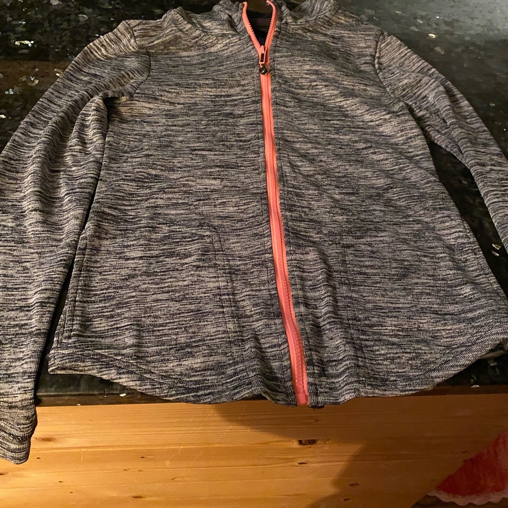 Lulelemon jacket size large with zipper